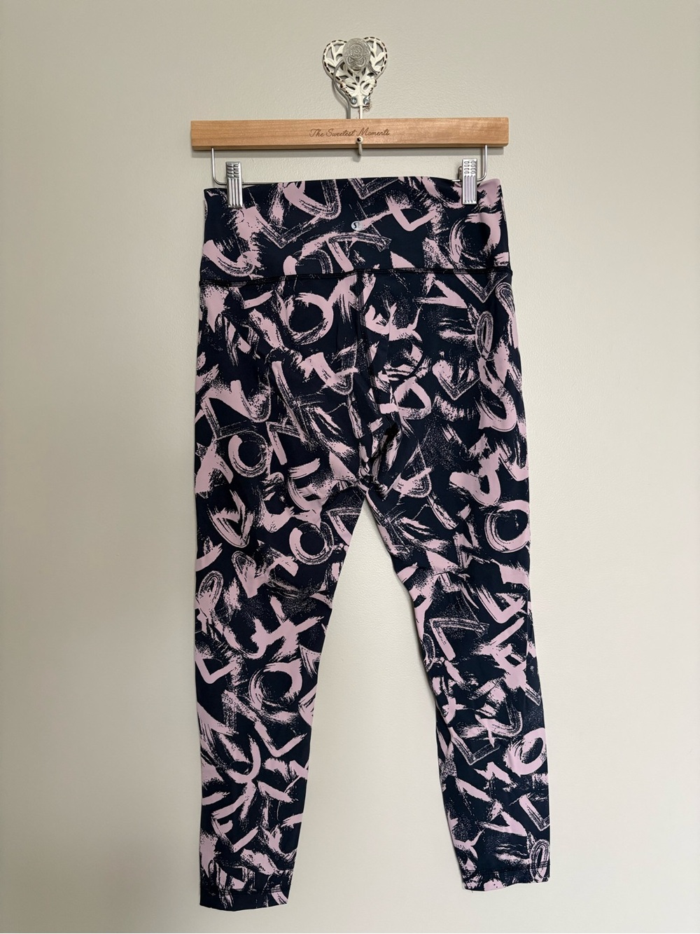 Lululemon leggings Graffitti Pop Antoinette/True Navy - Picture 2 of 5